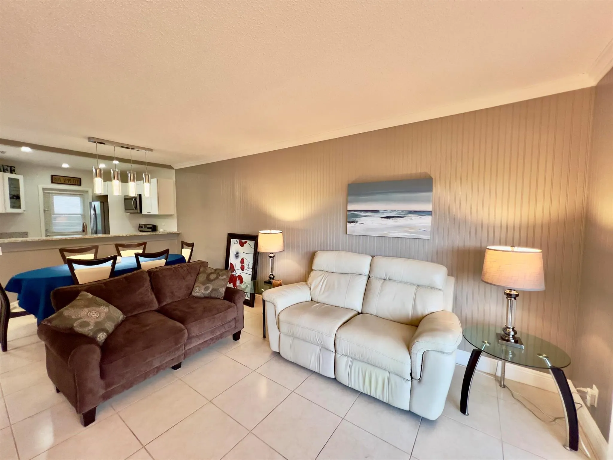 3500 NW 48th Avenue, #402