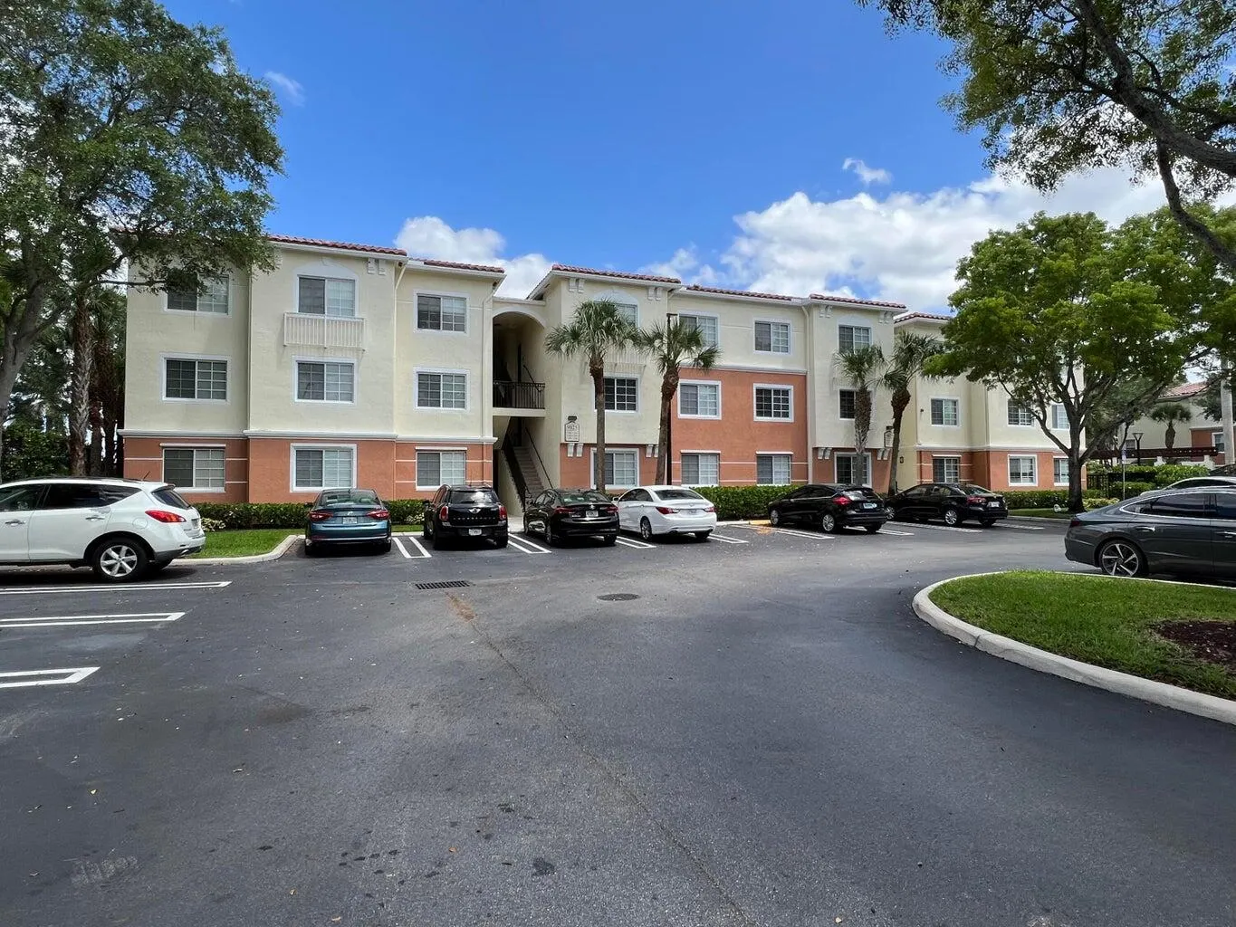 9825 Baywinds 1304 Drive, #1304