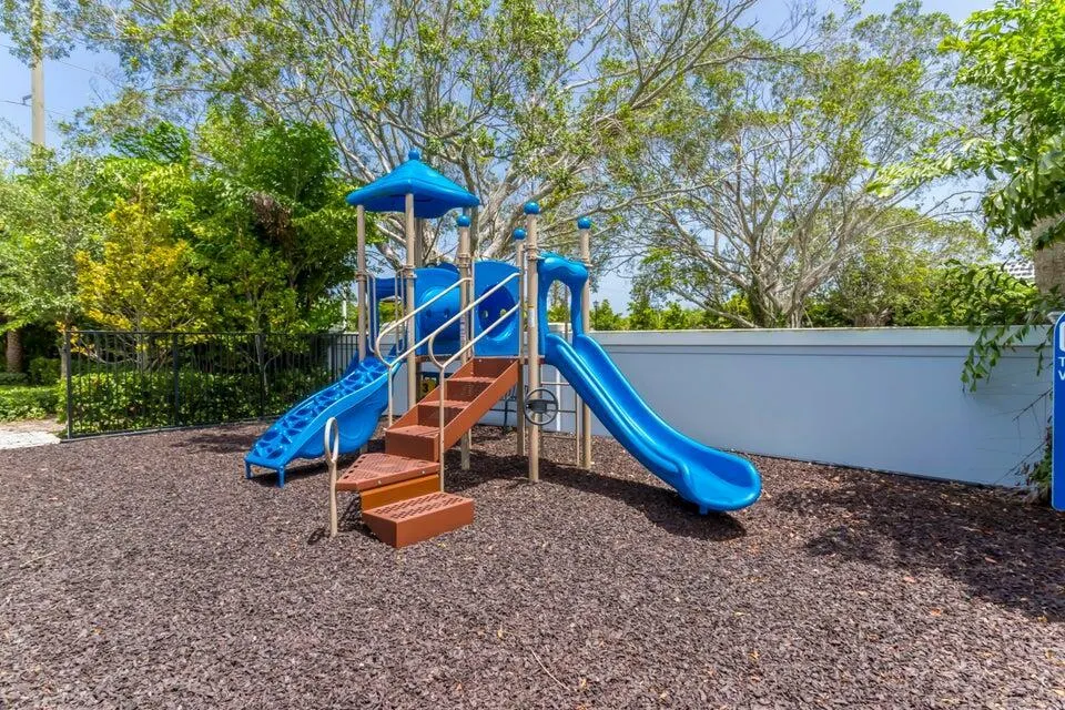 1857 Spoonbill Court