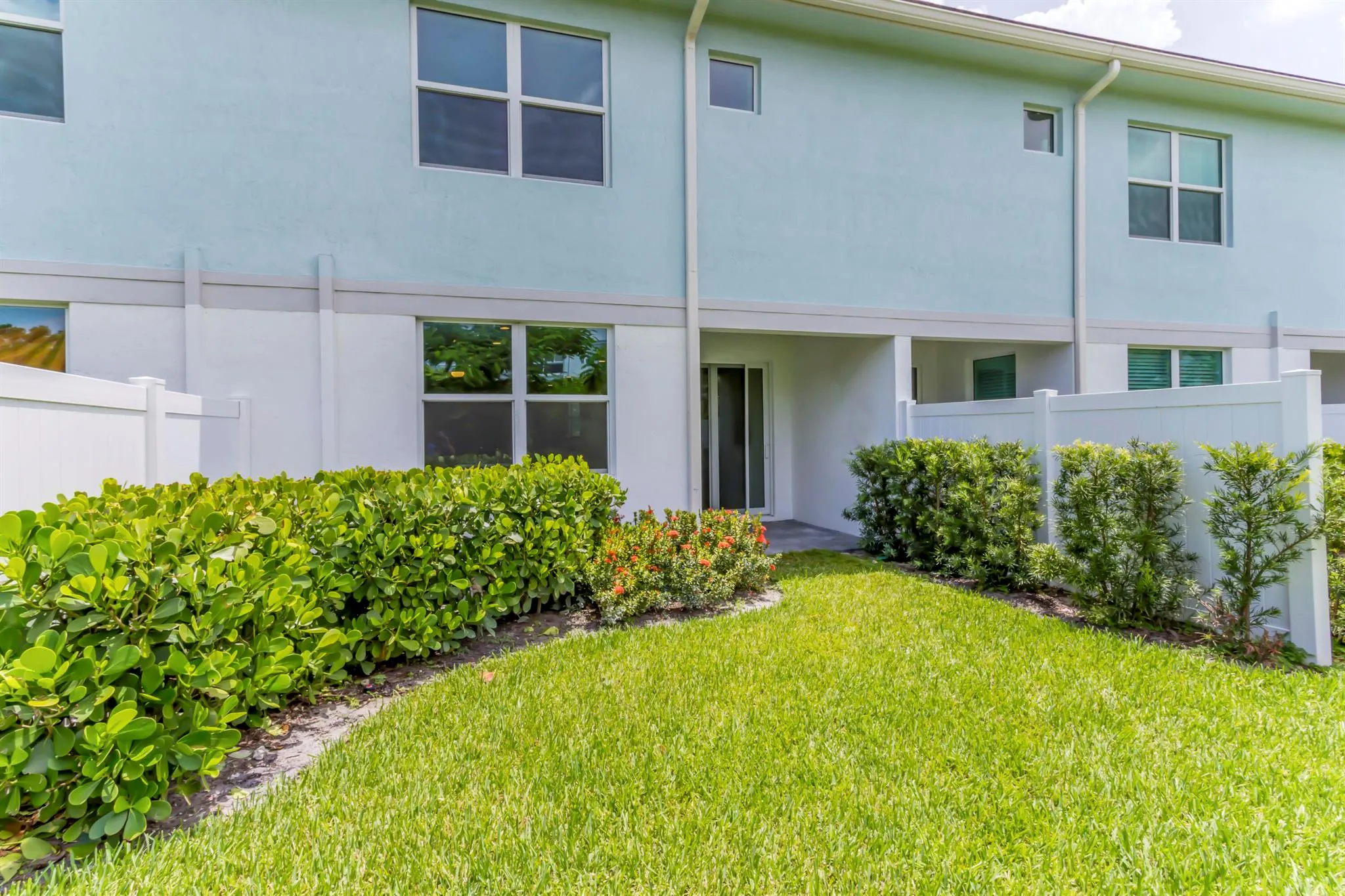 1857 Spoonbill Court