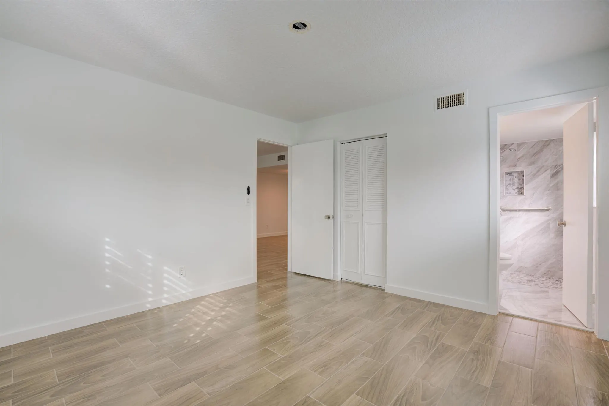18081 SE Country Club Drive, #101