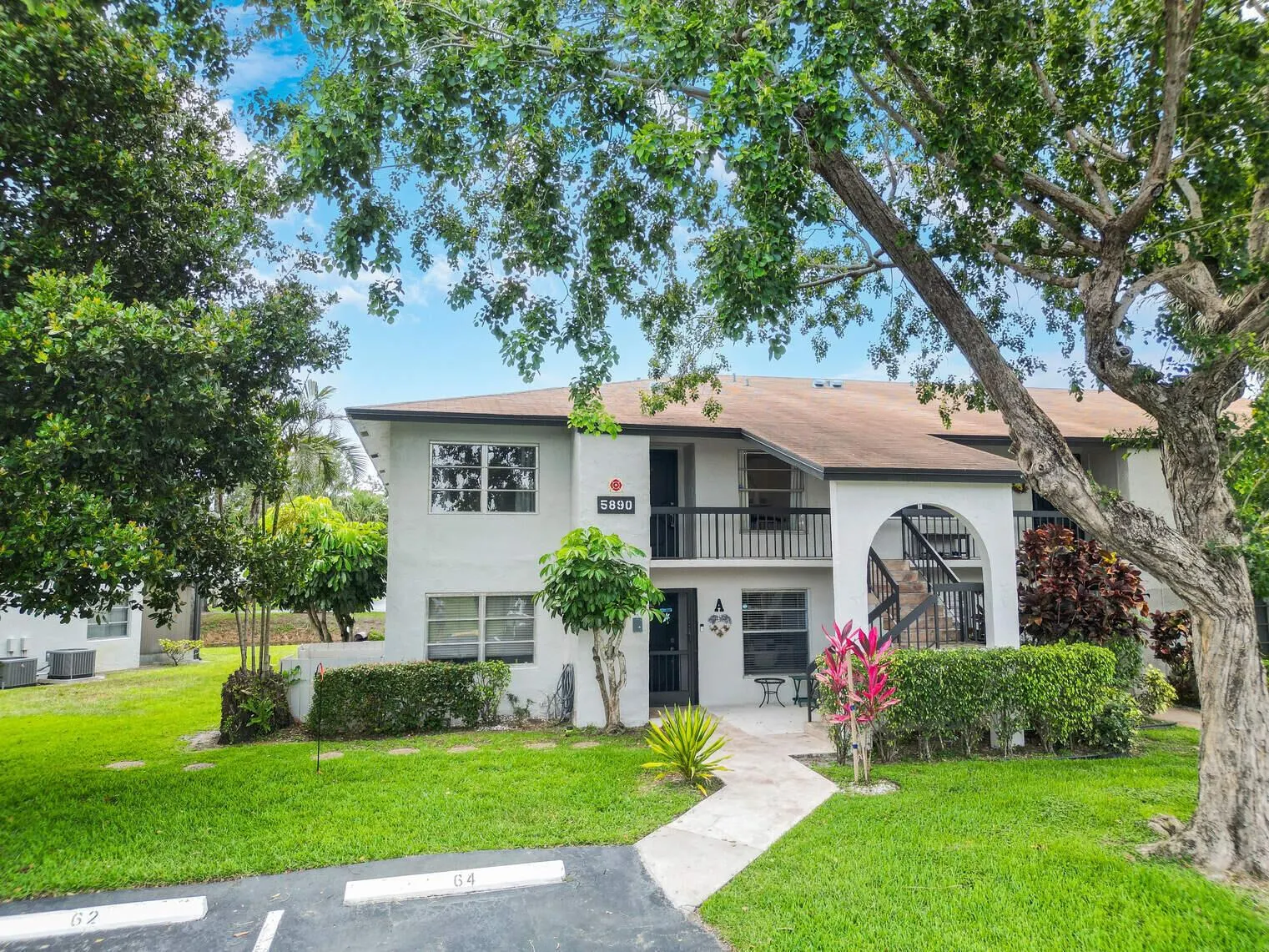 5890 Sugar Palm Court, #E