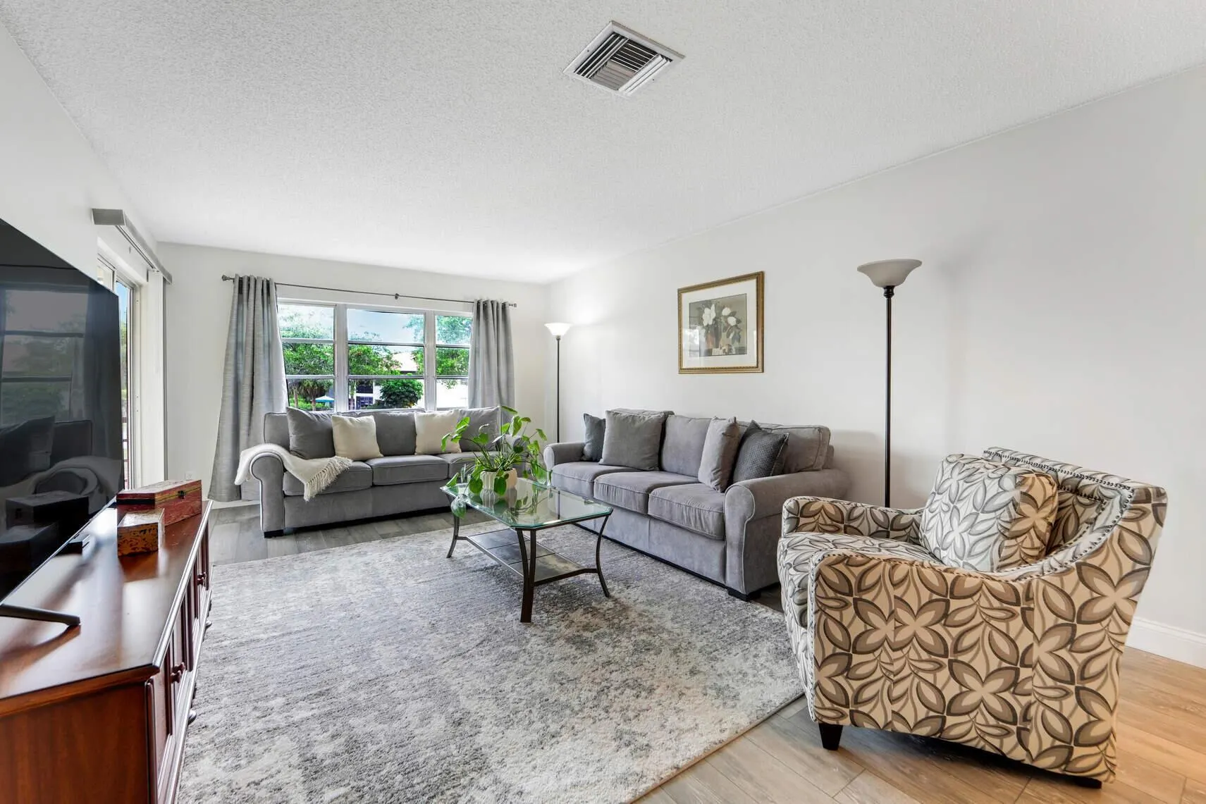 5890 Sugar Palm Court, #E