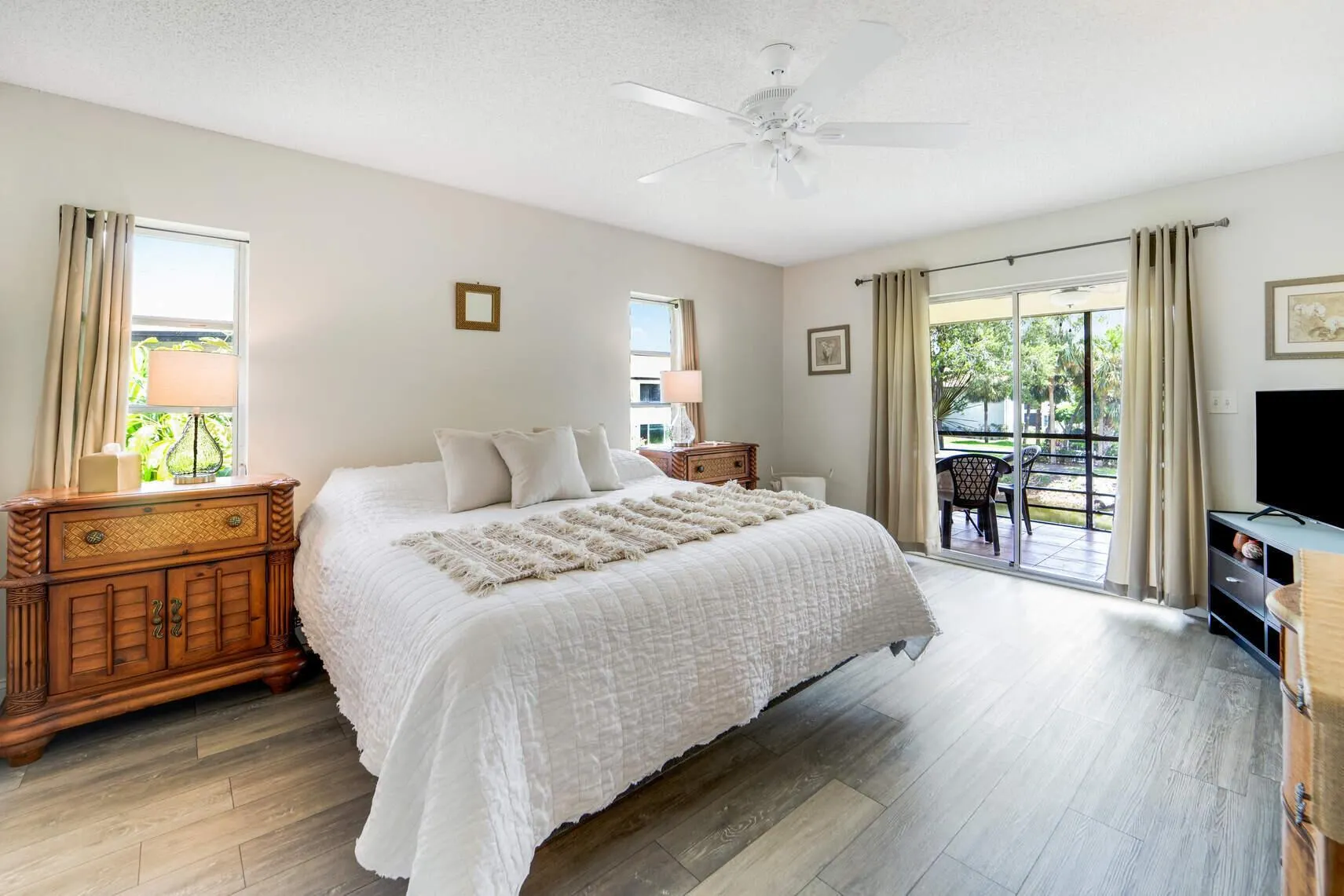 5890 Sugar Palm Court, #E