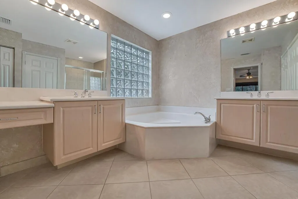 8761 Arbor Walk Drive