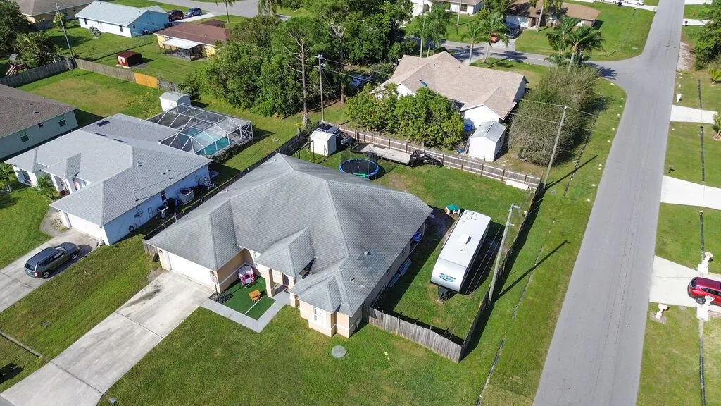 901 SW Versailles Avenue