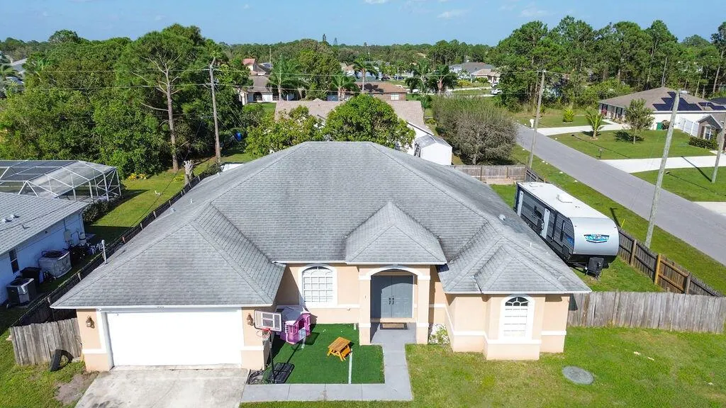901 SW Versailles Avenue