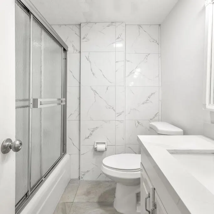 1021 NE 24 Avenue, #12