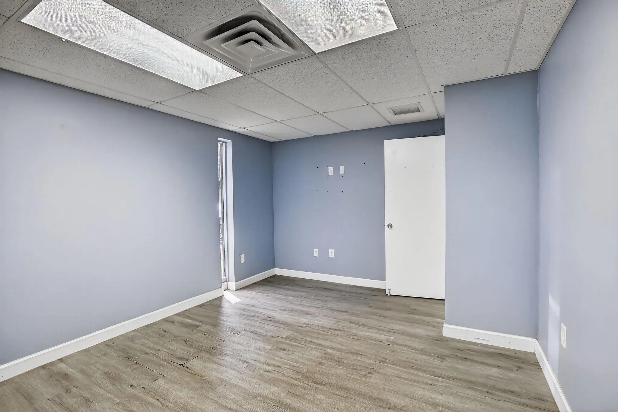3157 N University Drive, #106, 107-108