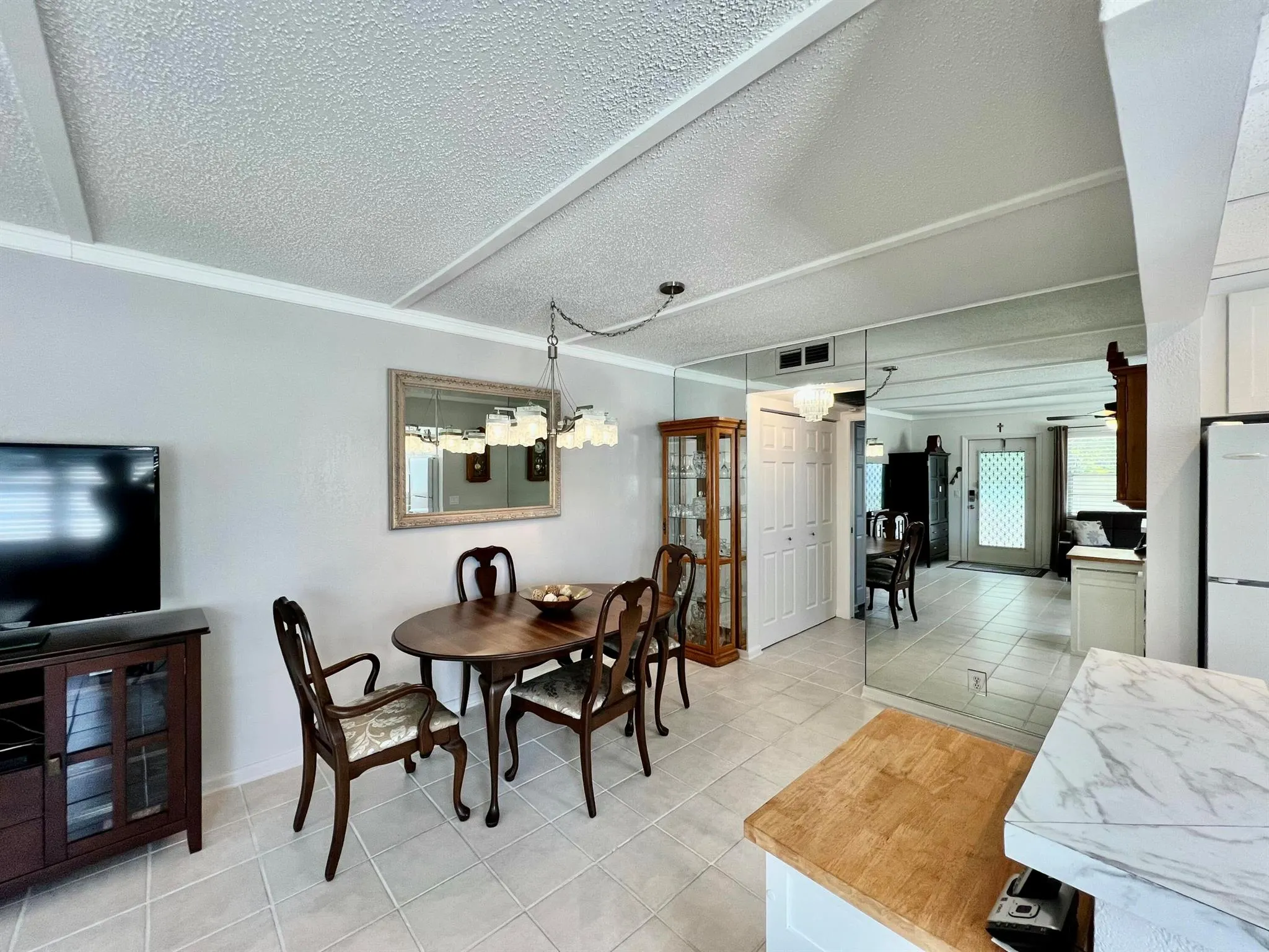 225 Westbury L, #225