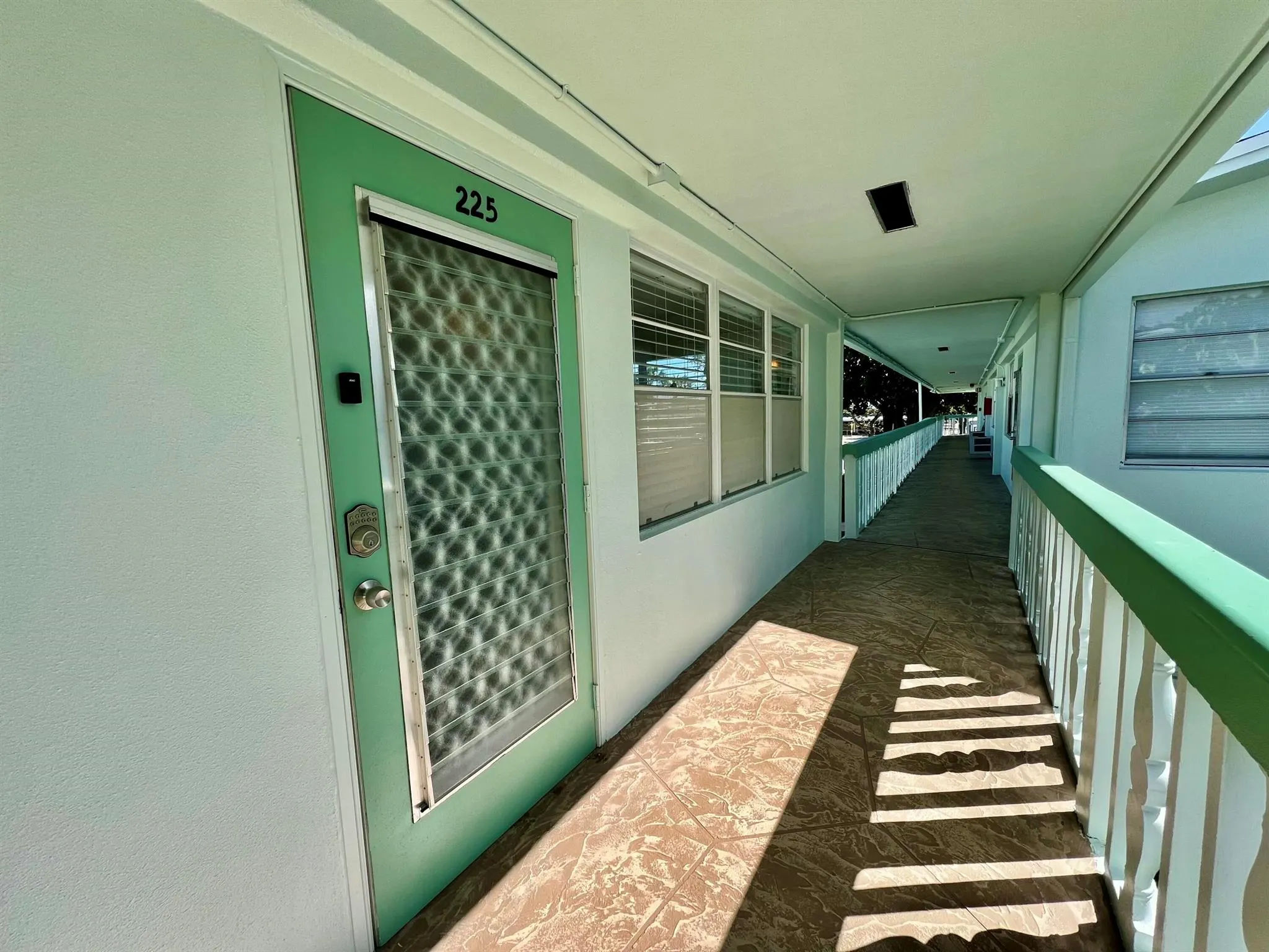 225 Westbury L, #225