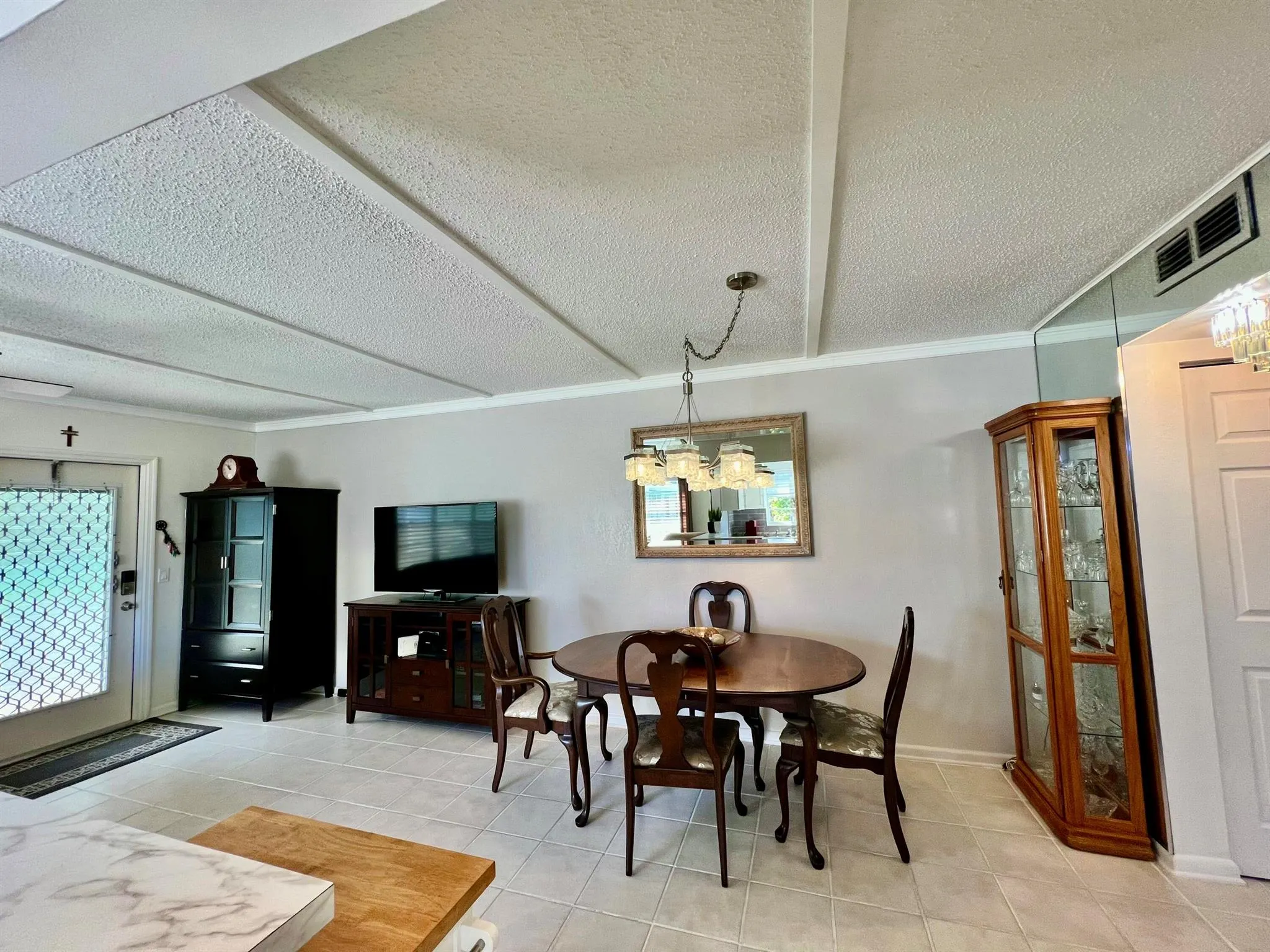 225 Westbury L, #225