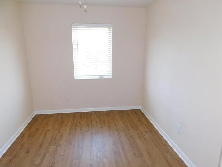 741 Hummingbird Way, #8