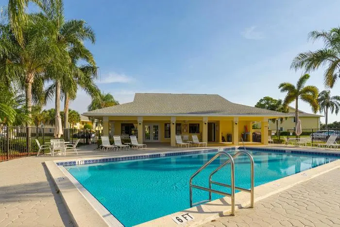 2002 Keystone Drive, #C