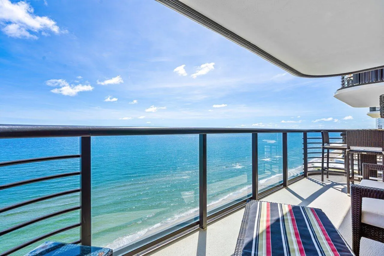250 S Ocean Boulevard, #11c