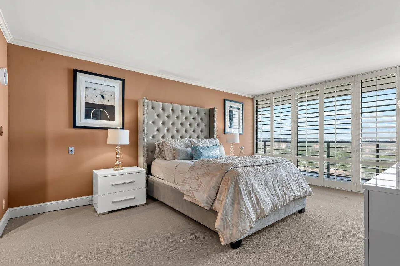 250 S Ocean Boulevard, #11c
