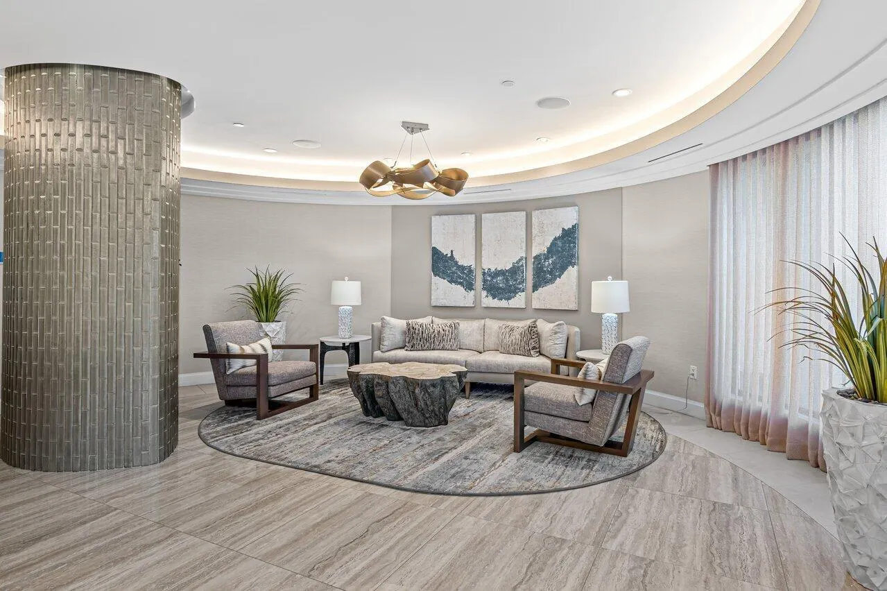 250 S Ocean Boulevard, #11c