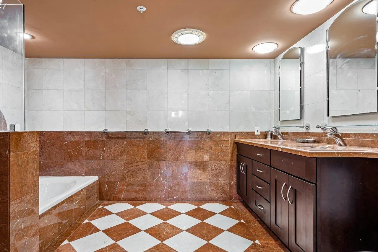 250 S Ocean Boulevard, #11c