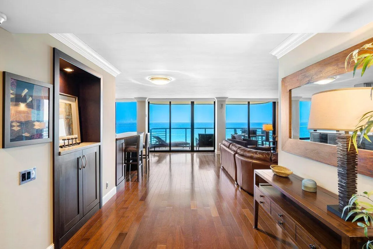 250 S Ocean Boulevard, #11c