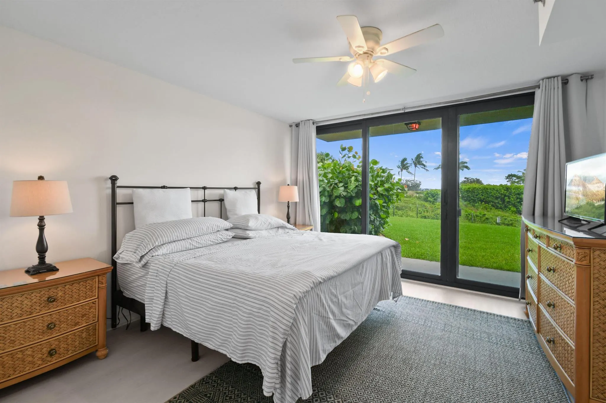 101 S Seas Drive, #101