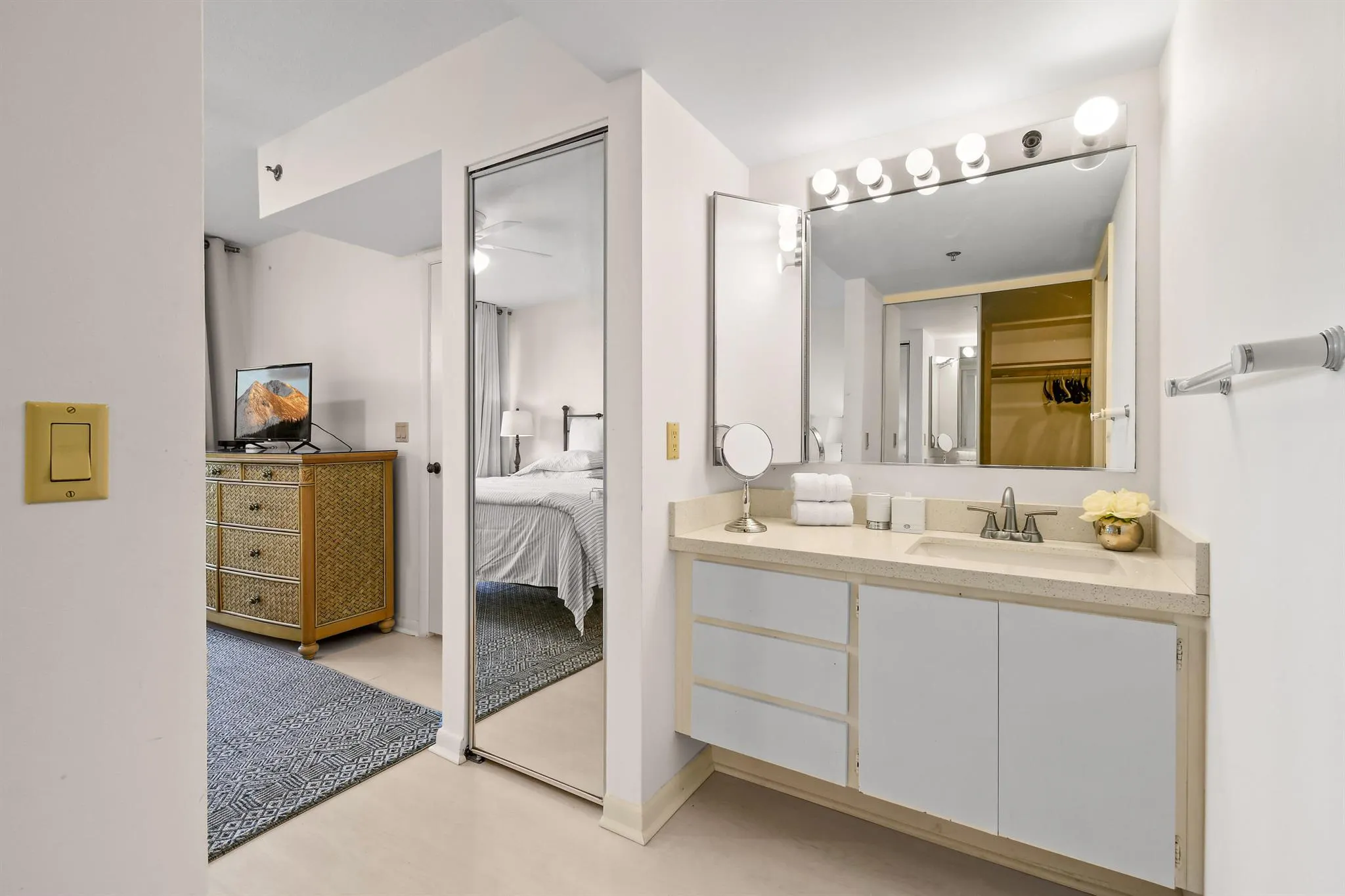 101 S Seas Drive, #101