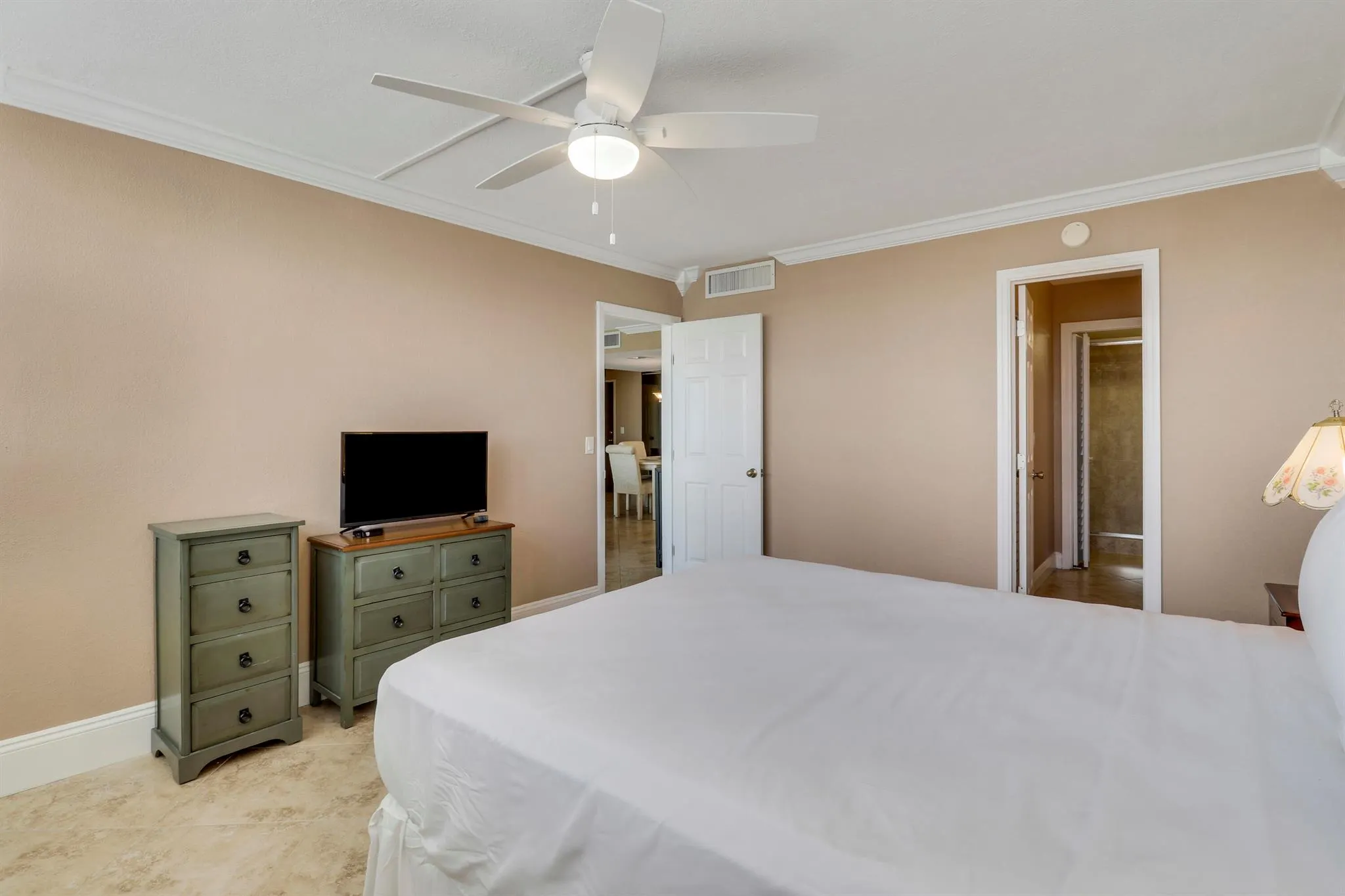 336 Golfview Road, #1016