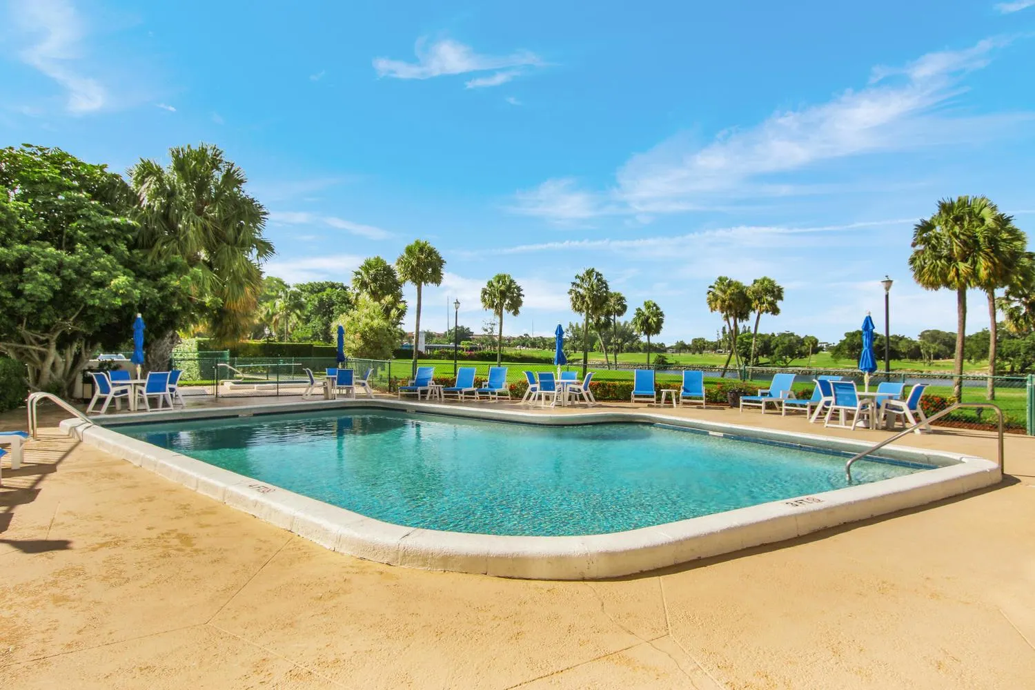 336 Golfview Road, #1016