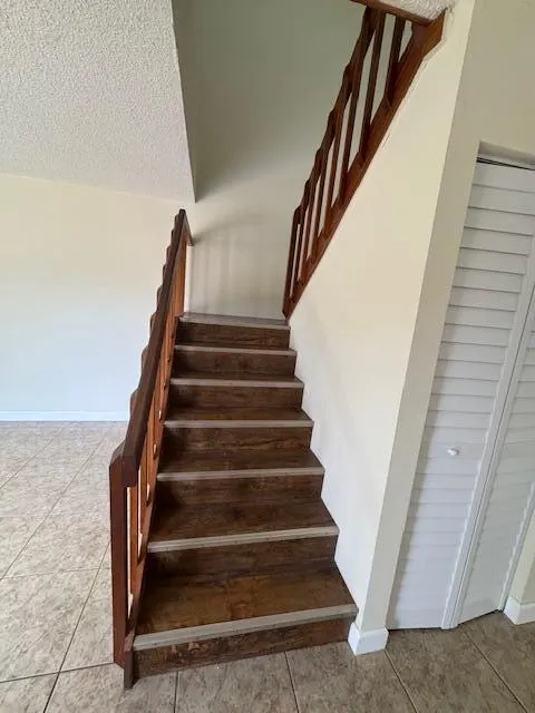 15 Lake Arbor Drive