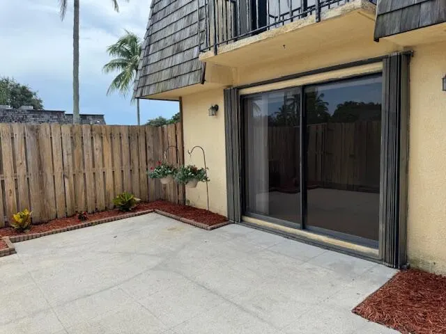 15 Lake Arbor Drive