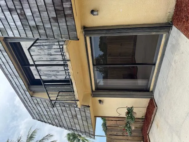 15 Lake Arbor Drive