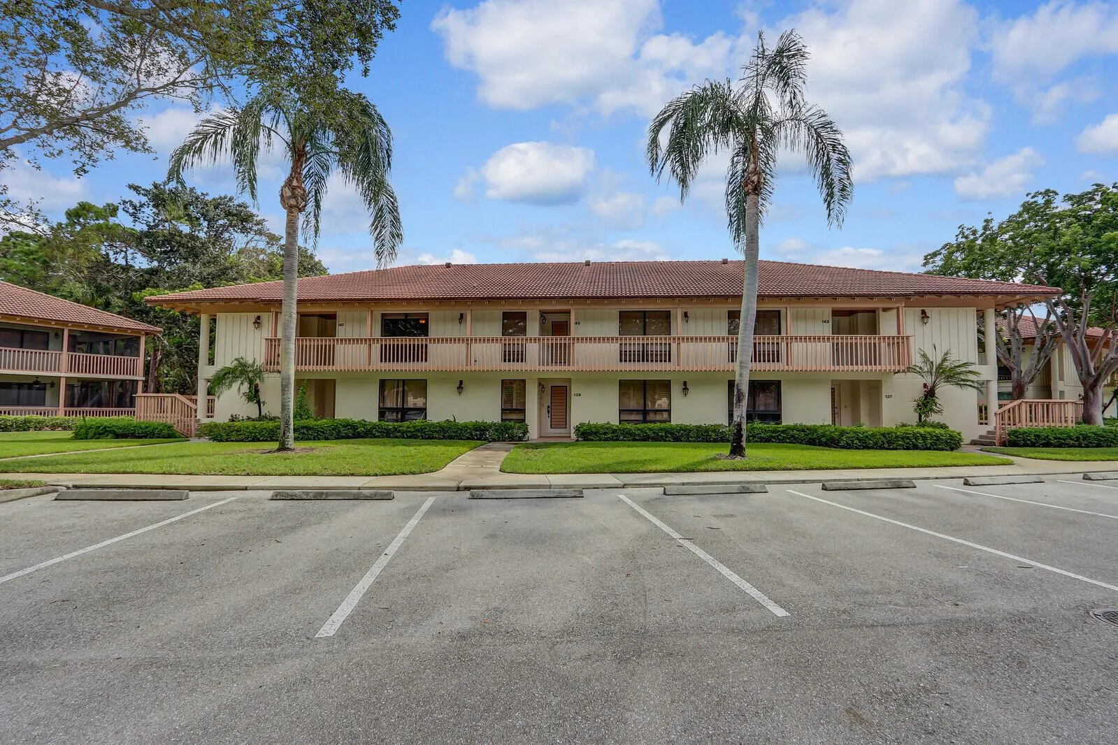 147 Brackenwood Road