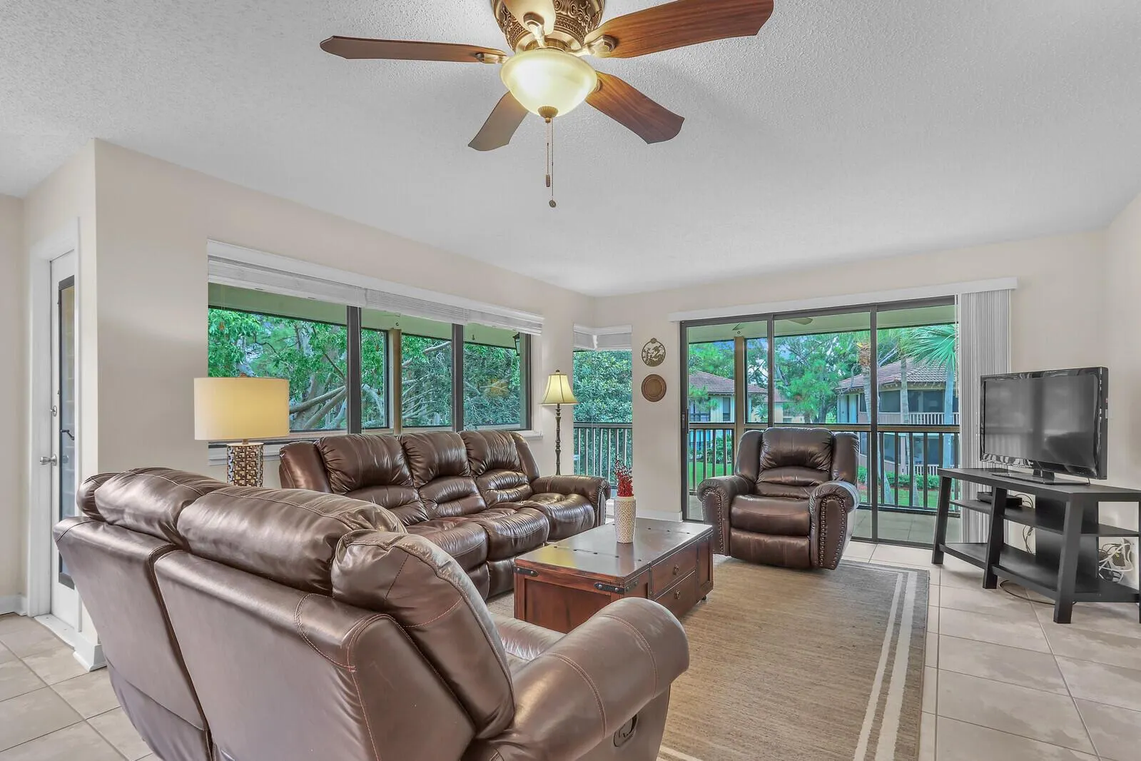 147 Brackenwood Road