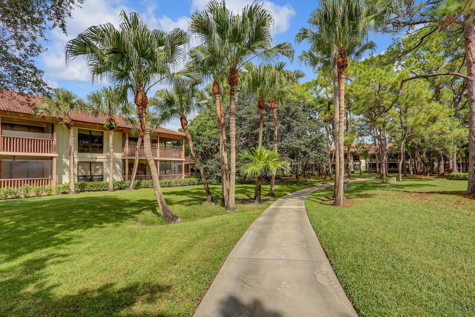 147 Brackenwood Road