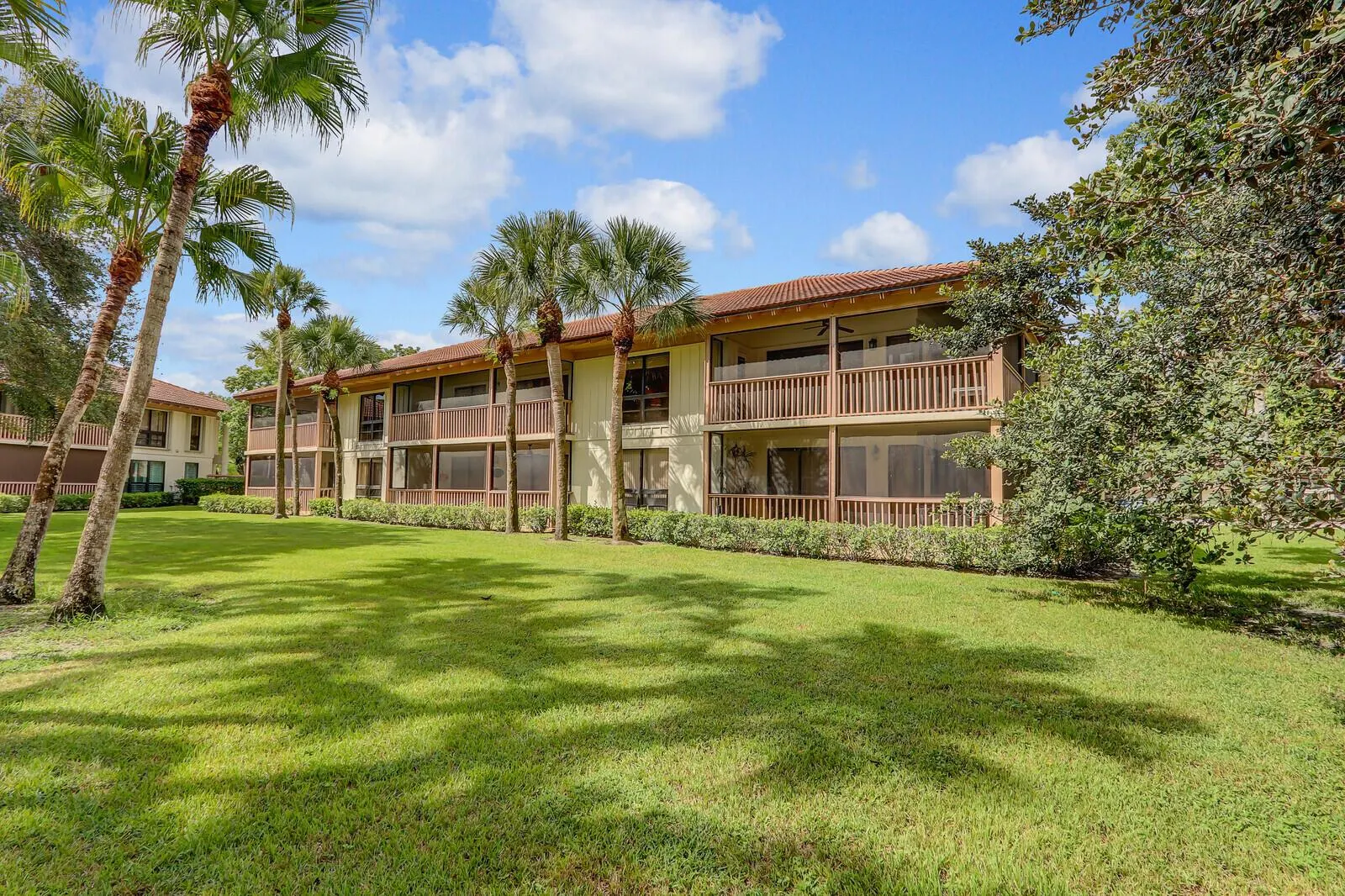 147 Brackenwood Road