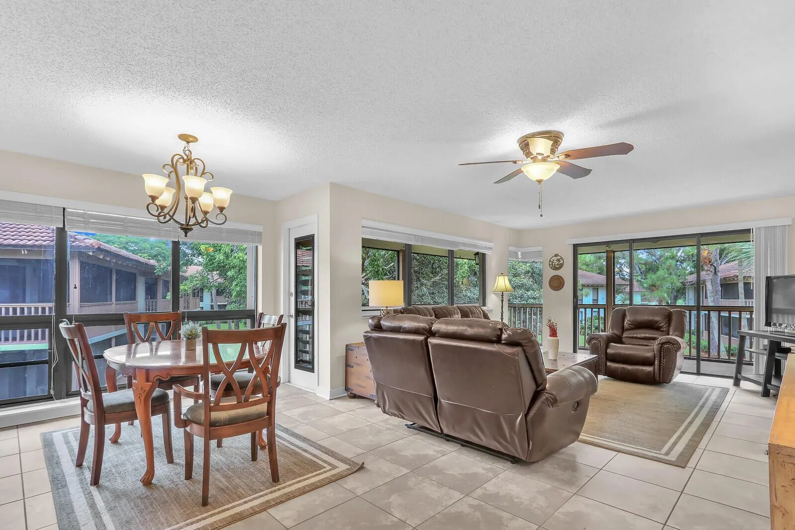 147 Brackenwood Road