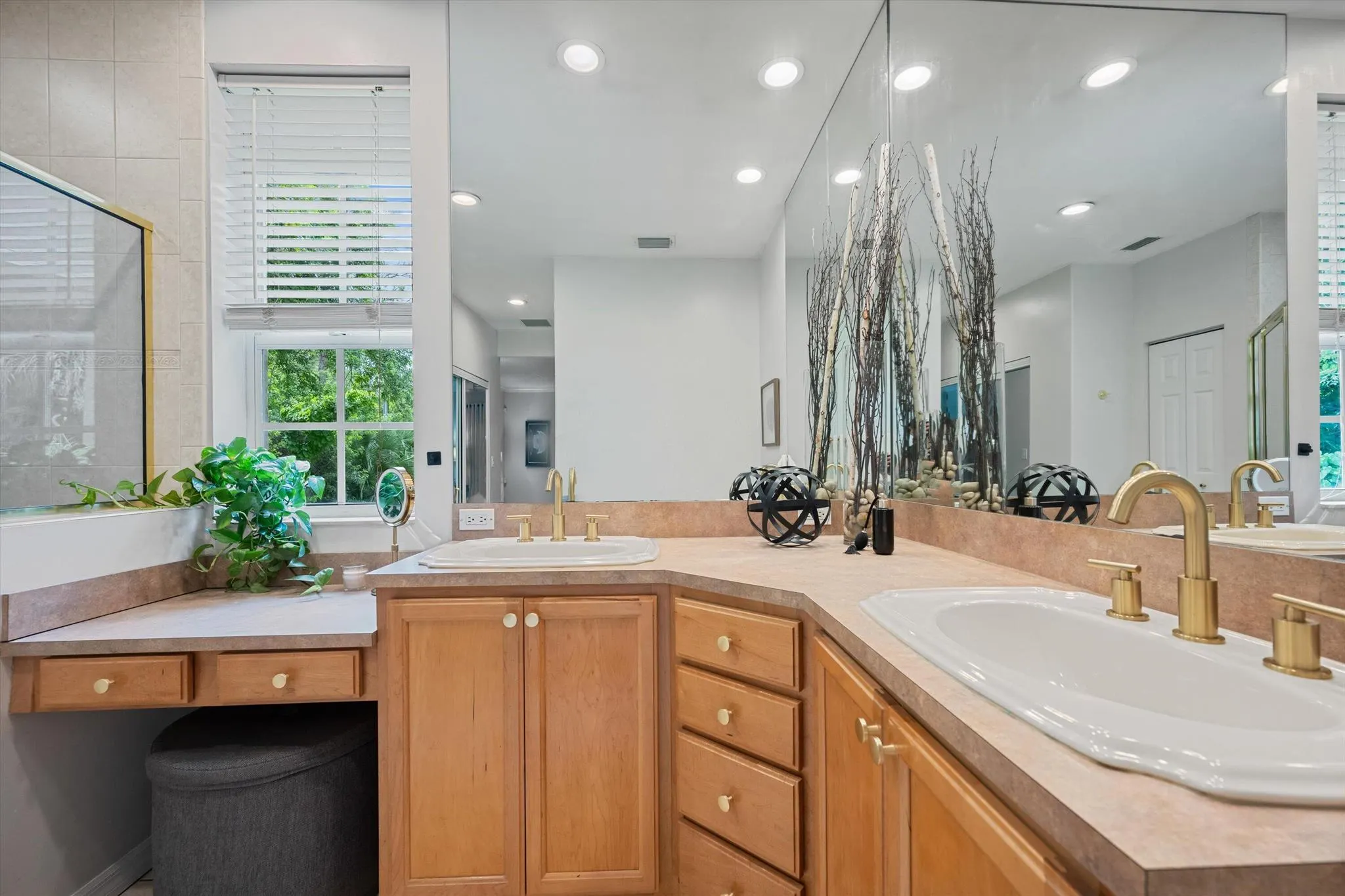 10771 154th Road N