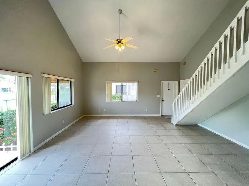 10225 NW 33rd Street