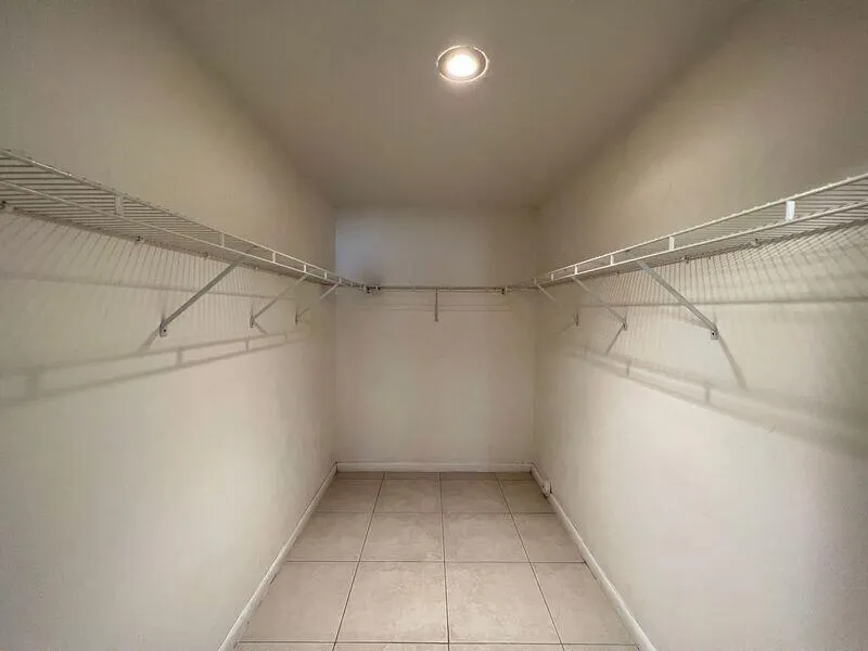 10225 NW 33rd Street