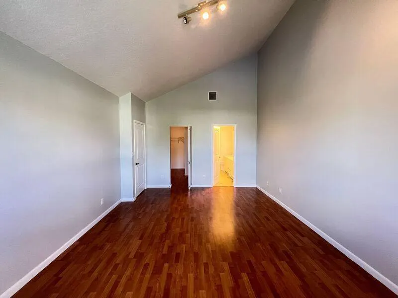 10225 NW 33rd Street