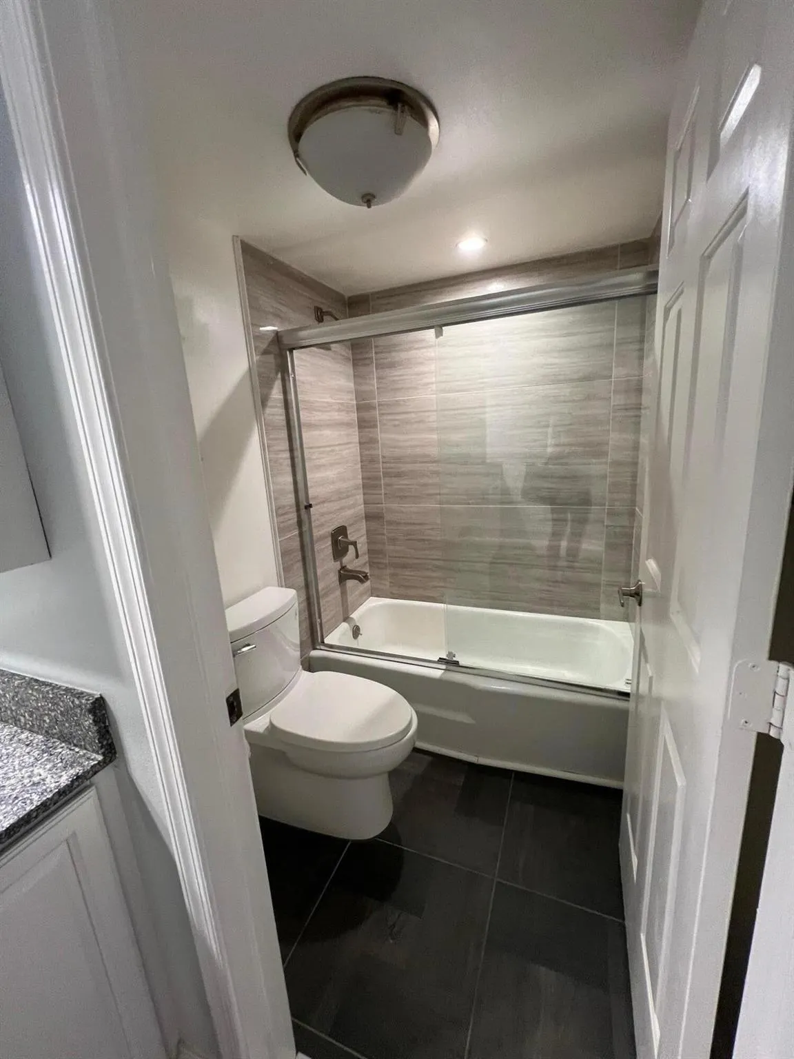 1660 Twelve Oaks Way, #207