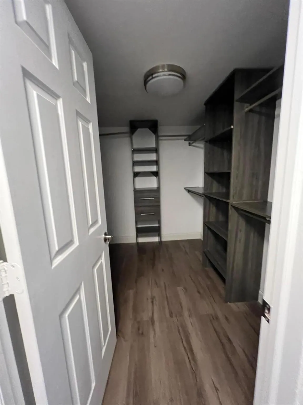 1660 Twelve Oaks Way, #207