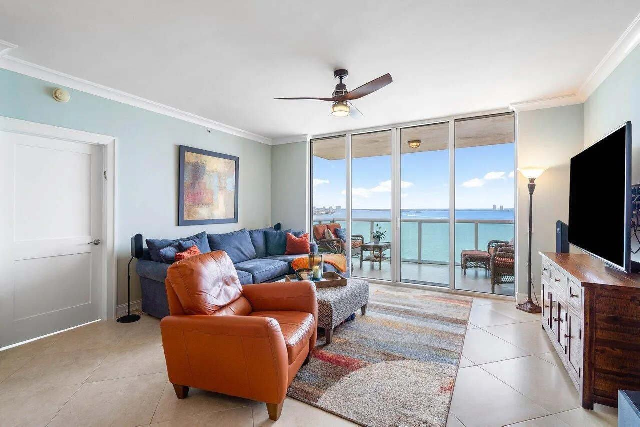 2650 Lake Shore Drive, #1401