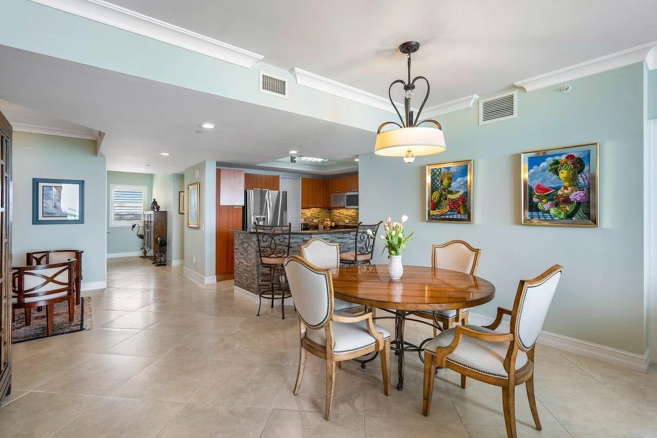 2650 Lake Shore Drive, #1401