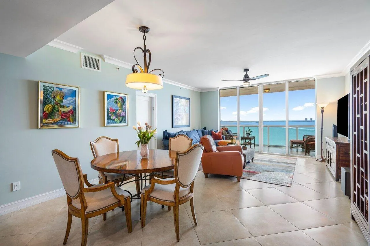 2650 Lake Shore Drive, #1401