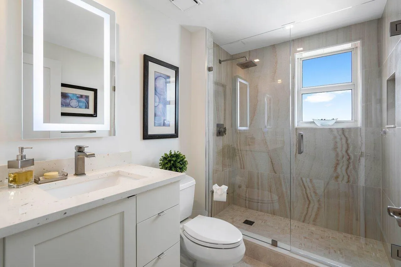 2650 Lake Shore Drive, #1401
