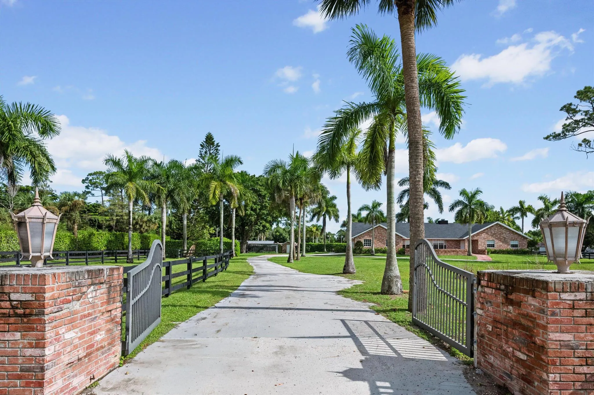 10719 Tamis Trail