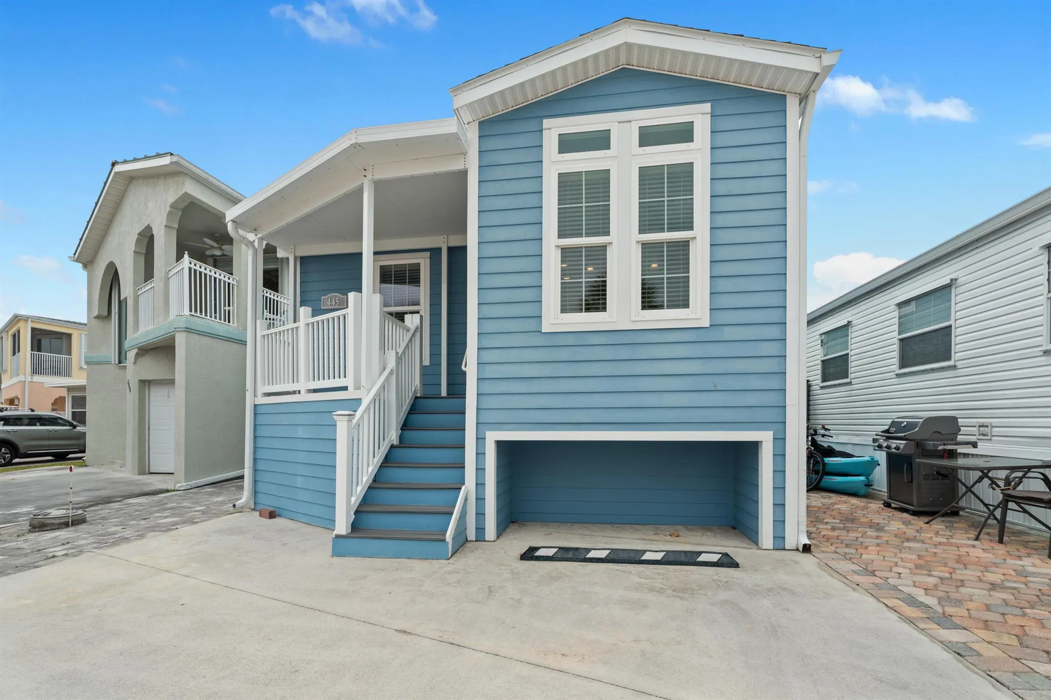 445 Nettles Boulevard