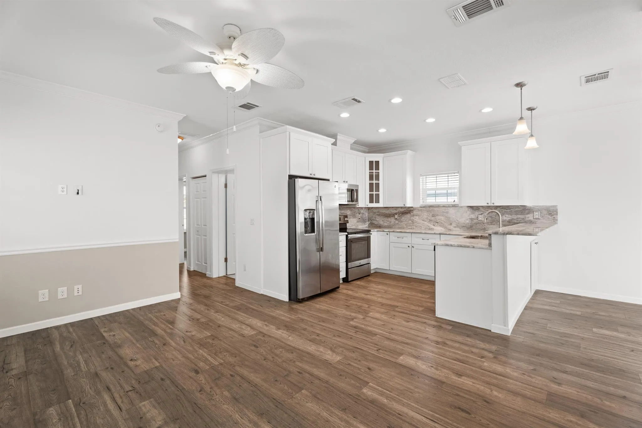 445 Nettles Boulevard