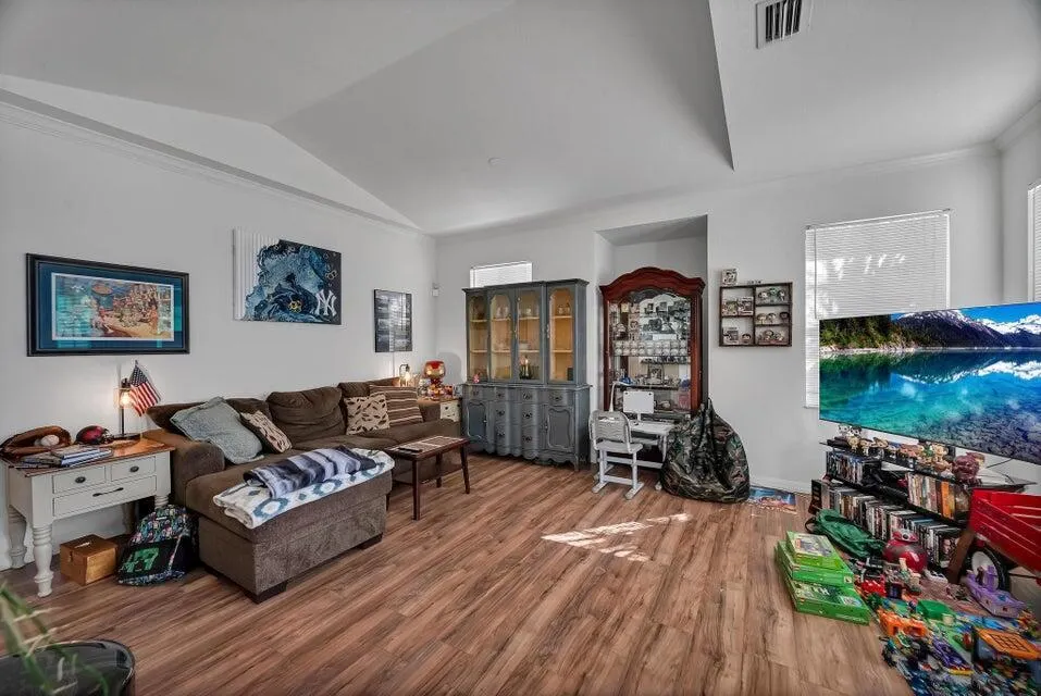 360 SE Rogers Court