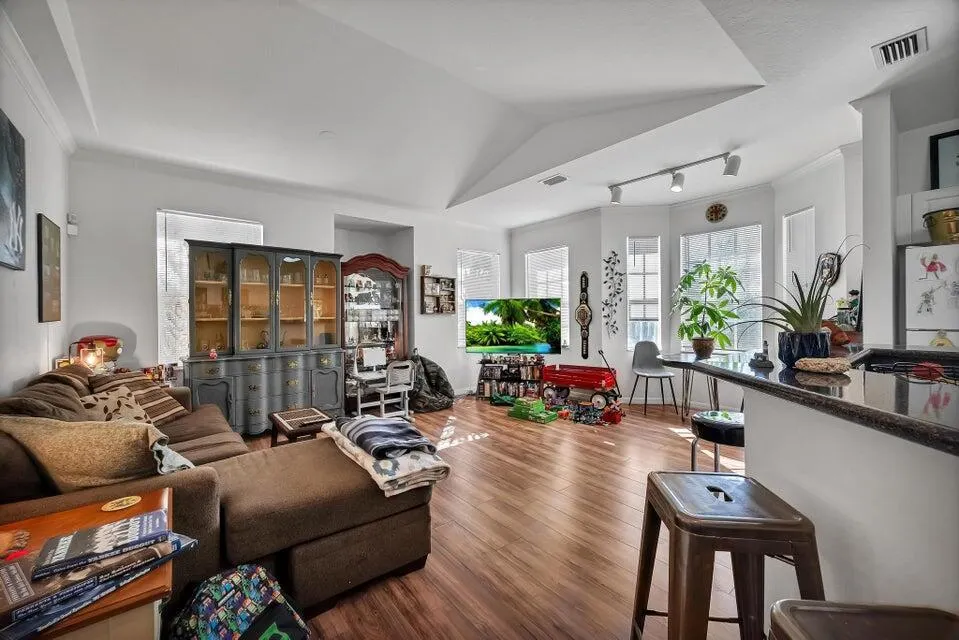 360 SE Rogers Court